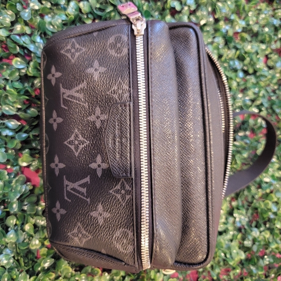Louis Vuitton Bum Bag / Sac Ceinture - Picture 5 of 15